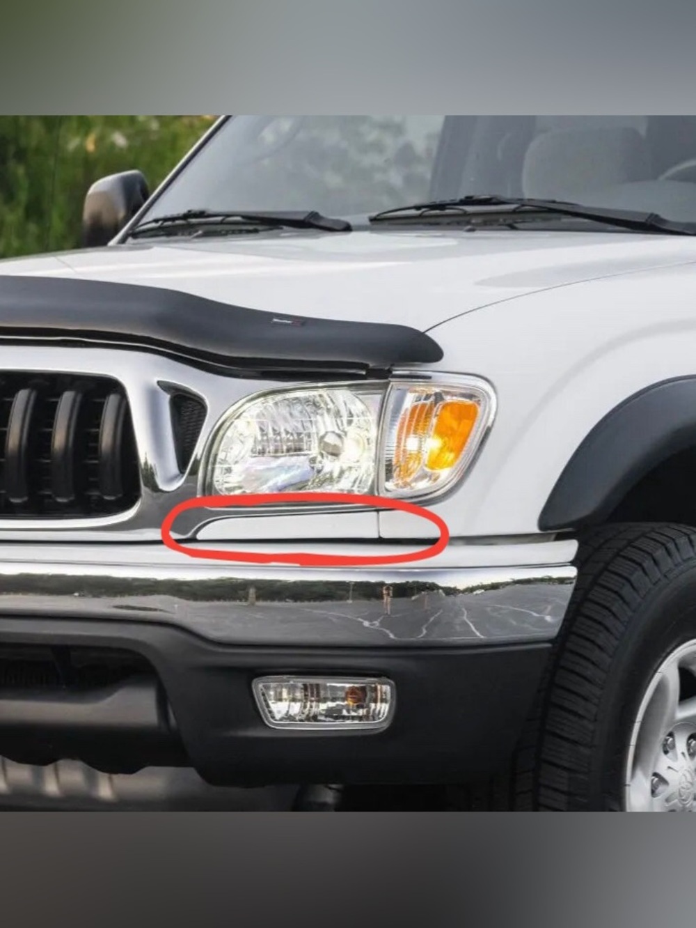 PAIR White Front Bumper Headlight Filler Trim Panel For Toyota Tacoma (01-04)